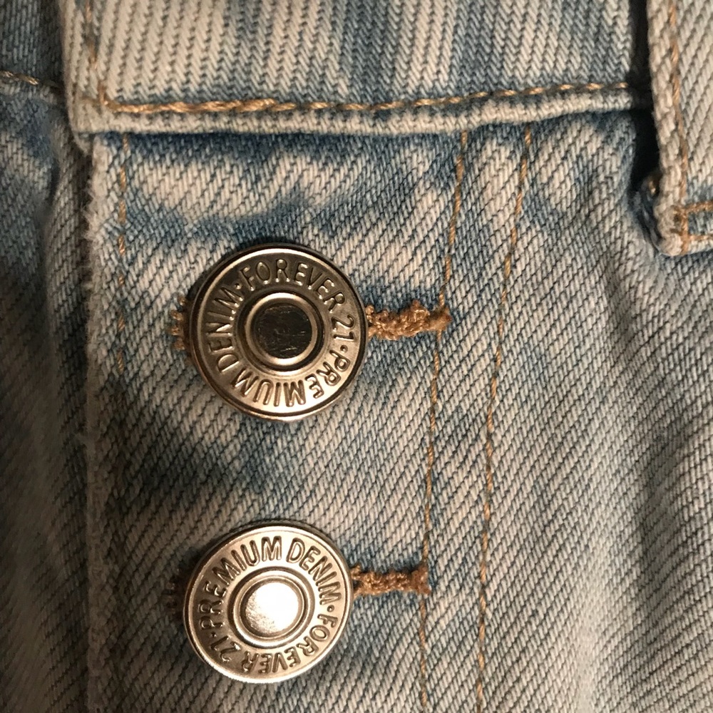 DENIM SHORTS! - Picture 3 of 6